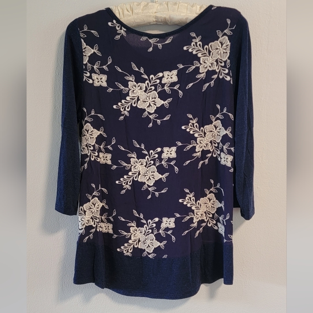L Anthropologie Le Lis USA Made Embroidered Floral Tunic Soft Boho 3/4 Sleeve - Picture 3 of 6